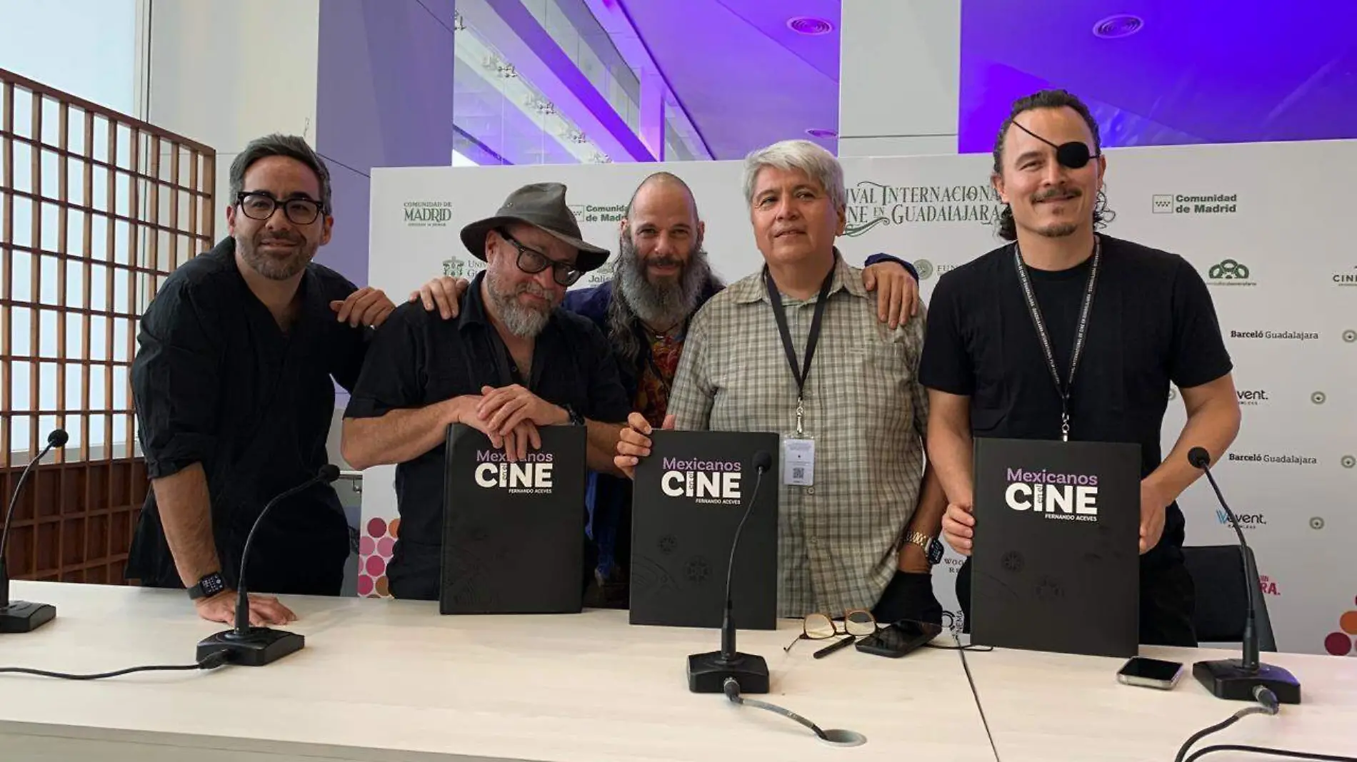 MEXICANOS EN EL CINE